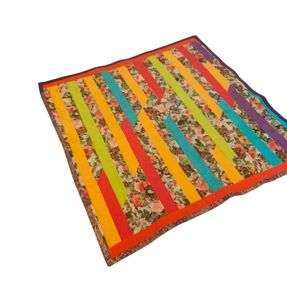 D&D Hand Made Crafts Christmas Quilt #5 - Picture 2 of 8